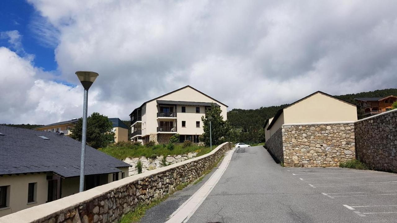 Charmant Studio Face Aux Pyrenees Font-Romeu-Odeillo-Via Exterior foto